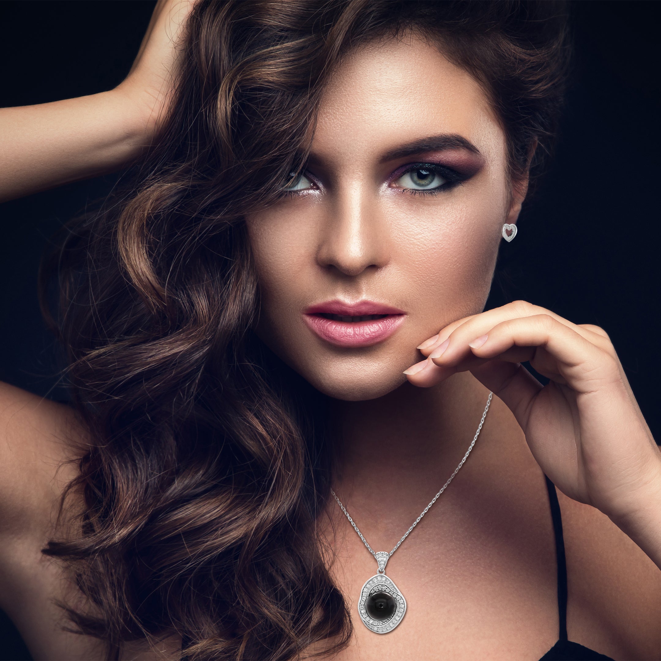 Tahitian Black Pearl Circle Necklace