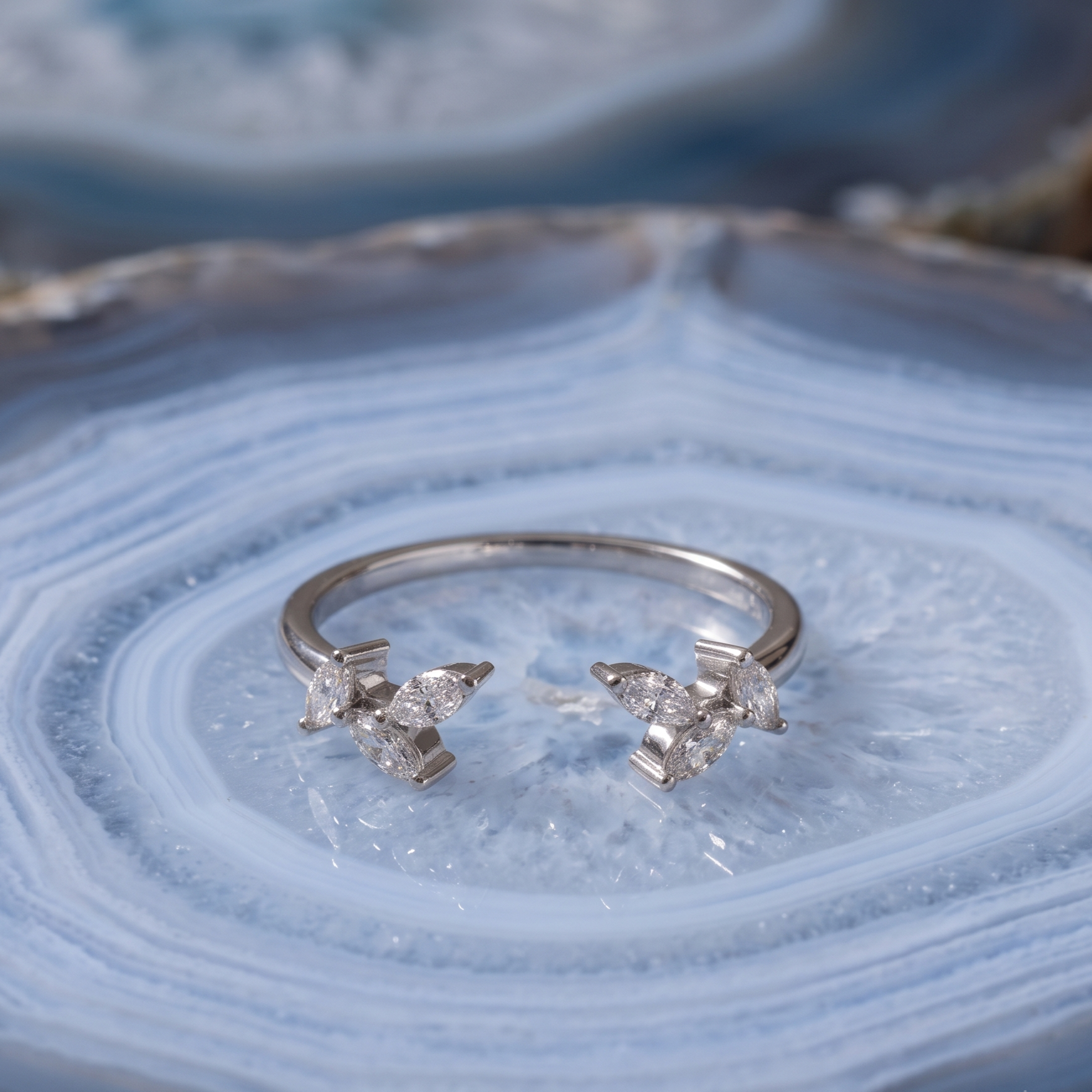 TRYNDI Love Clover Ring